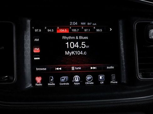 Used 2015 Dodge Charger SXT image 33