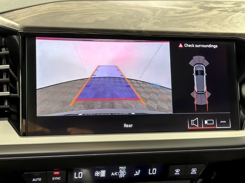 Used 2025 Audi Q4 e-tron Premium RWD image 19