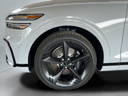 New 2026 Genesis GV70 2.5T Sport Prestige AWD/4WD image 9