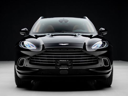 Used 2023 Aston Martin DBX image 7