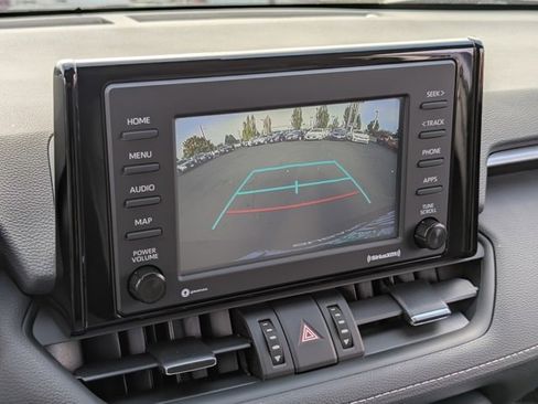 Used 2022 Toyota RAV4 XLE Premium image 19