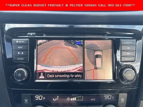 Used 2018 Nissan Rogue SV w/ Premium Package image 19