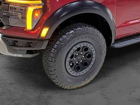 Used 2025 Ford F150 Raptor AWD/4WD image 7