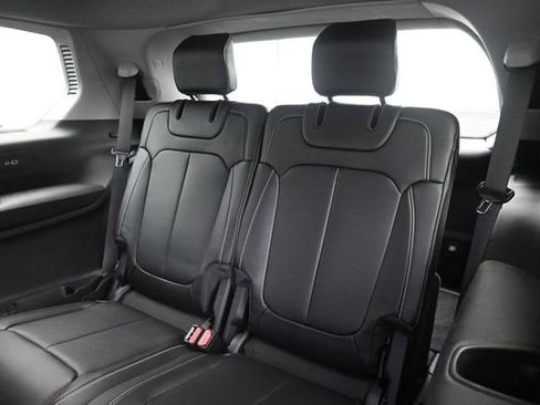 Used 2021 Jeep Grand Cherokee L Limited AWD/4WD image 19