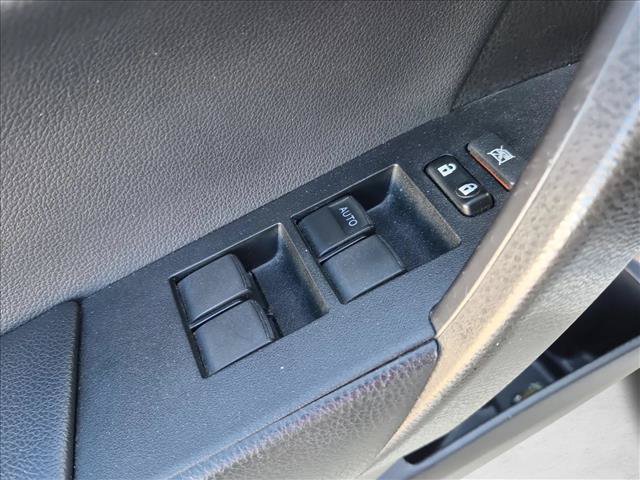 Used 2018 Toyota Corolla XSE FWD image 12