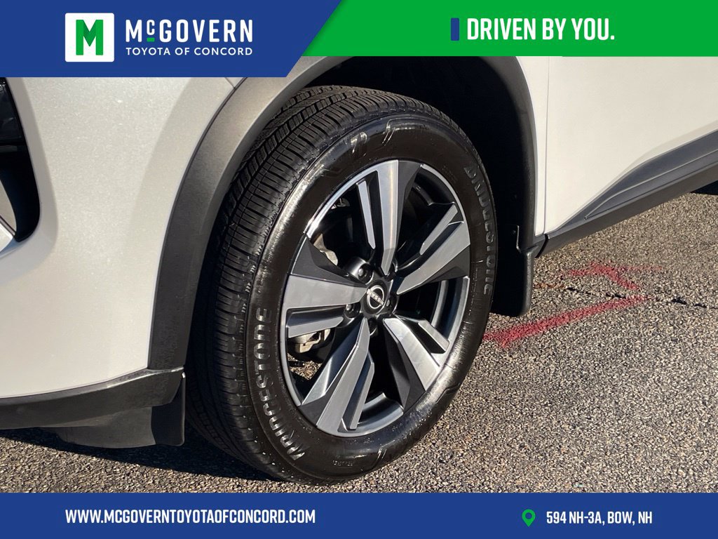 Used 2024 Nissan Rogue SL AWD/4WD image 9