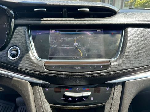 Used 2017 Cadillac XT5 Luxury w/ Driver Awareness Package AWD/4WD image 22
