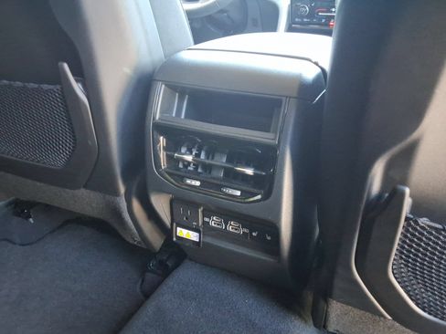 Used 2023 Jeep Grand Cherokee Limited AWD/4WD image 26