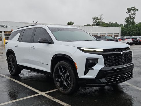 Used 2026 Chevrolet Traverse RS AWD/4WD image 1