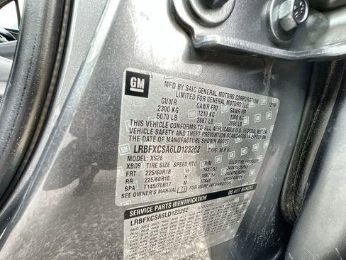 Used 2020 Buick Envision Essence image 33