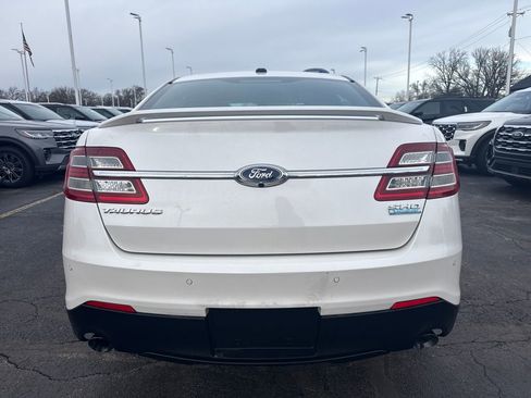 Used 2018 Ford Taurus SHO image 9