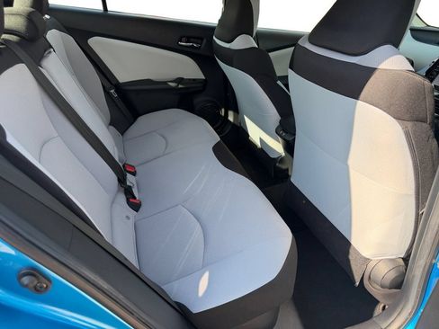 Used 2022 Toyota Prius L Eco FWD image 17