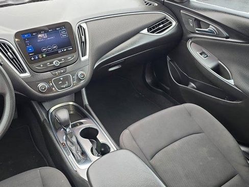Used 2021 Chevrolet Malibu LS image 14