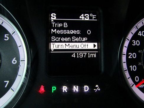 Used 2018 RAM 1500 Classic SLT image 12