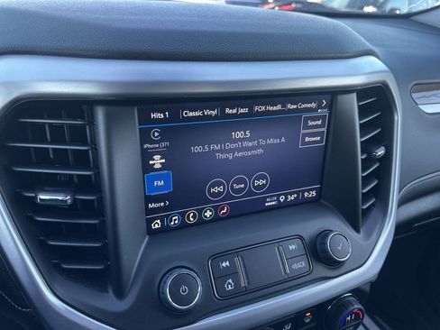 Used 2023 GMC Acadia SLE w/ Driver Convenience Package FWD image 16