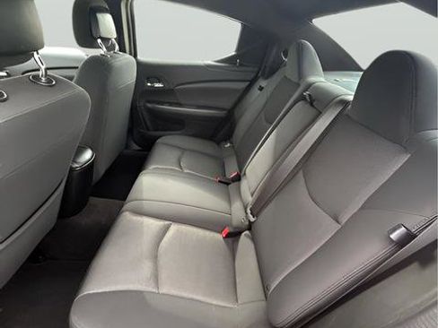 Used 2013 Dodge Avenger SE w/ Blacktop Pkg FWD image 10