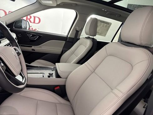 New 2025 Lincoln Aviator 2WD w/ Jet Appearance Package image 13