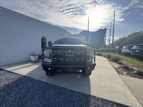 Used 2024 Ford F250 XLT image 3