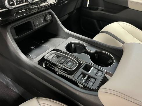 New 2026 Honda Pilot Touring image 16