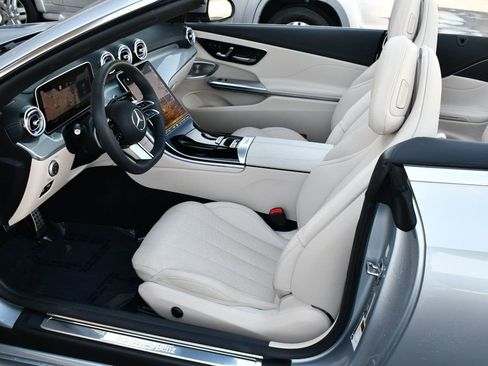 Used 2024 Mercedes-Benz CLE 450 4MATIC Cabriolet image 56