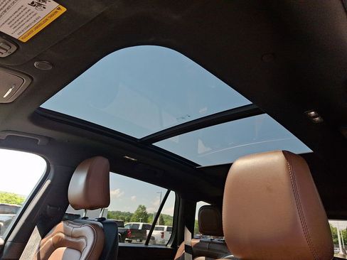 Used 2023 Lincoln Aviator Reserve w/ Equipment Group 201A AWD/4WD image 15