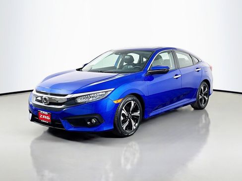 Used 2018 Honda Civic Touring image 1