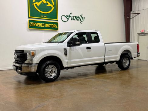 Used 2022 Ford F350 XL w/ Power Equipment Group image 3