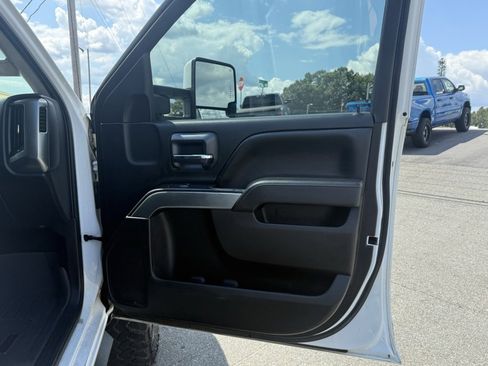 Used 2016 Chevrolet Silverado 2500 LT image 29