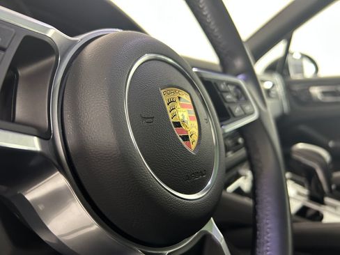 Certified 2021 Porsche Cayenne AWD/4WD image 18