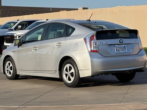 Used 2012 Toyota Prius Three FWD image 6