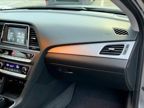 Used 2019 Hyundai Sonata SEL image 18