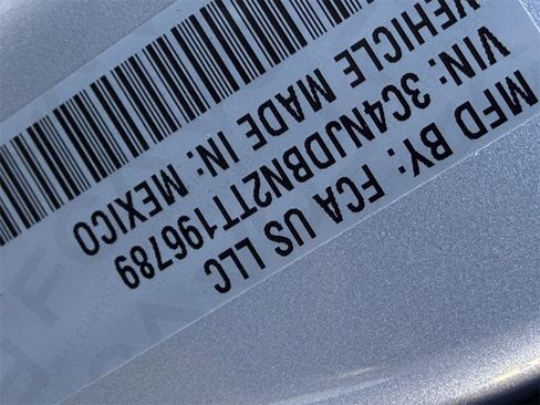 New 2026 Jeep Compass Latitude image 21