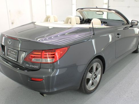 Used 2011 Lexus IS 250C image 9