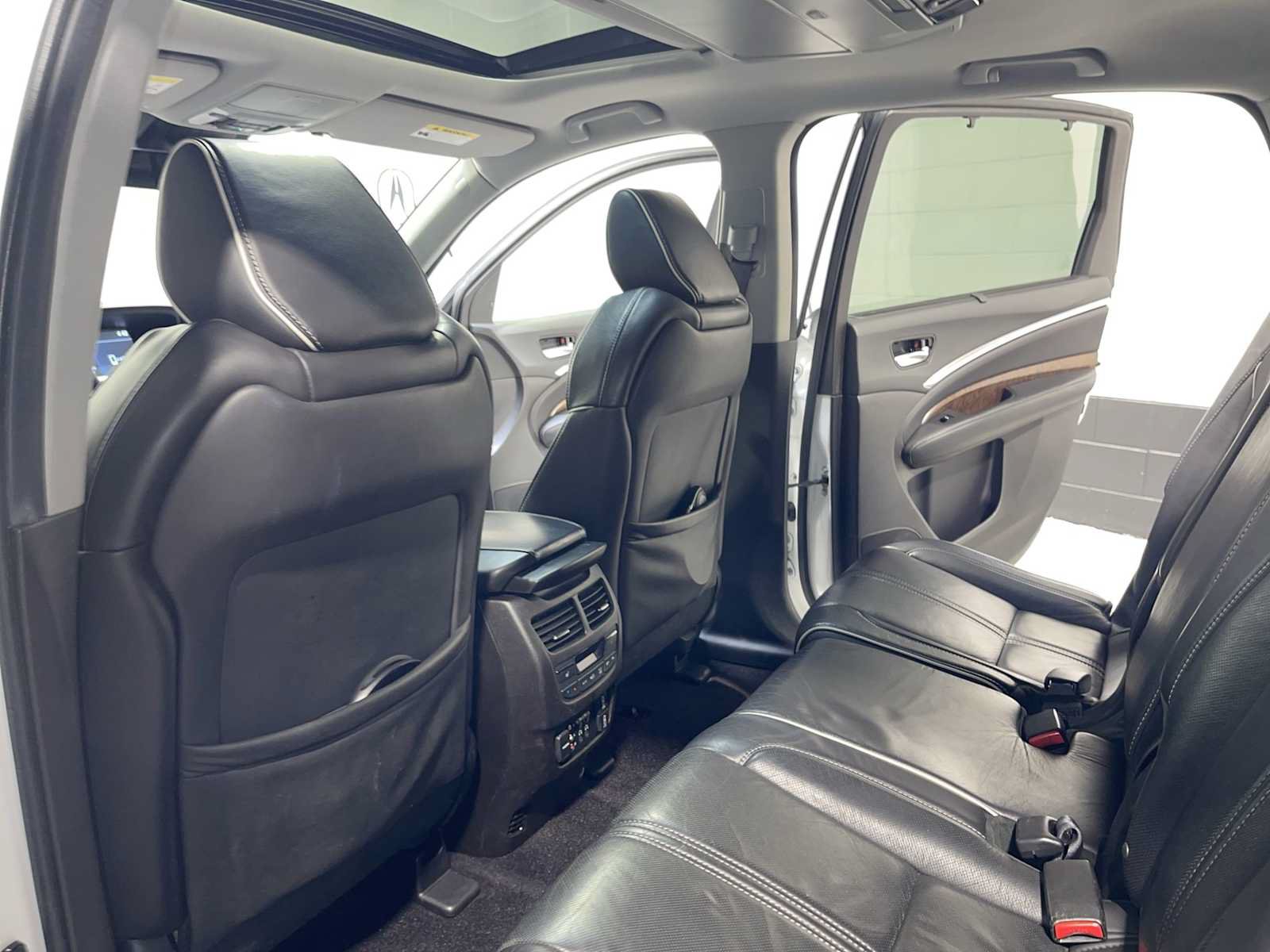 Used 2020 Acura MDX w/ Advance & Entertainment Pkg AWD/4WD image 12