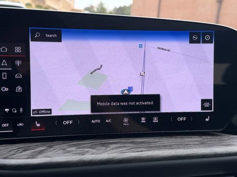 Used 2025 Audi Q5 Premium w/ Convenience Package image 21