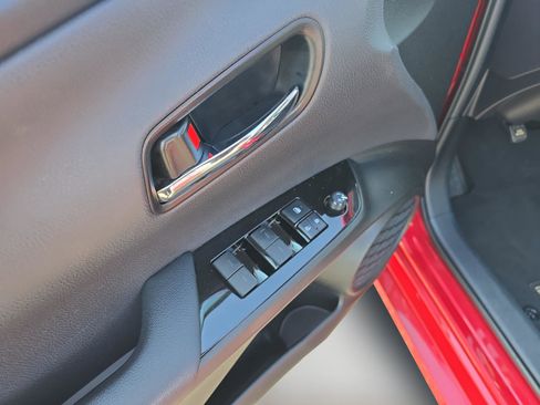 Used 2019 Toyota Prius Prime Premium w/ Carpet Mat Package image 22