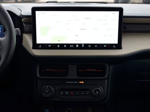 New 2026 Ford Maverick Lariat image 11