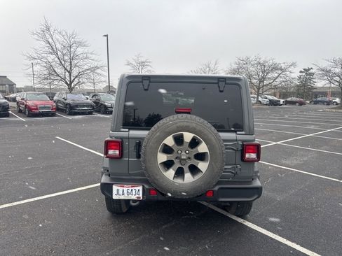 Used 2021 Jeep Wrangler Unlimited Sahara image 7