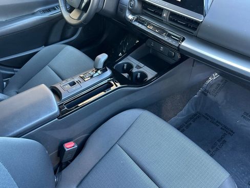 Used 2025 Toyota Prius LE image 17