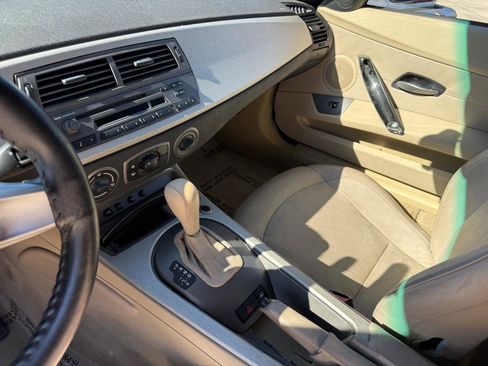 Used 2003 BMW Z4 2.5i image 10