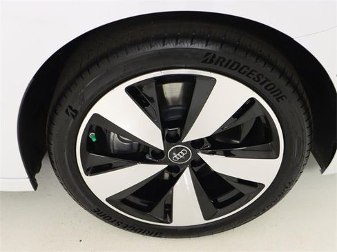 New 2025 Audi A5 2.0T Prestige image 9