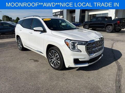 Used 2024 GMC Terrain Denali w/ Denali Premium Package AWD/4WD image 14