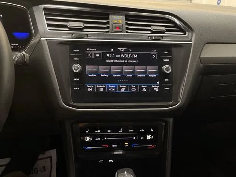 Used 2023 Volkswagen Tiguan SE AWD/4WD image 22