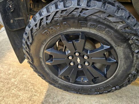 Used 2018 Chevrolet Colorado ZR2 w/ ZR2 Dusk Special Edition image 12