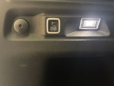 Used 2023 Jeep Grand Cherokee L Limited image 41