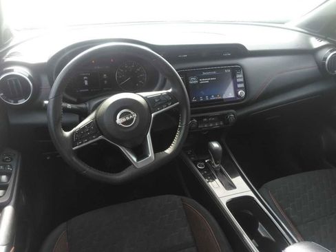 Used 2024 Nissan Kicks SR FWD image 3