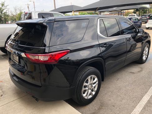 Used 2020 Chevrolet Traverse LS image 8