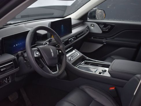 New 2026 Lincoln Aviator Reserve AWD/4WD image 8