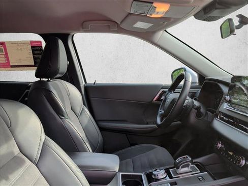 Used 2024 Mitsubishi Outlander 4WD Plug-In Hybrid image 23