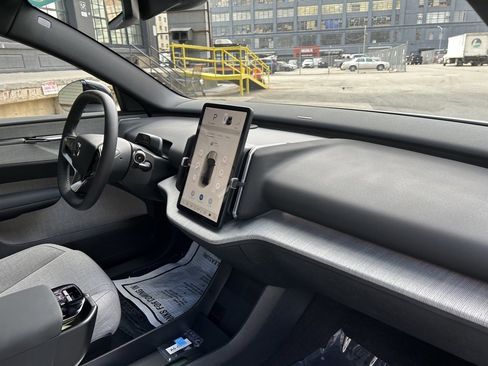 Certified 2025 Volvo EX30 Ultra image 17